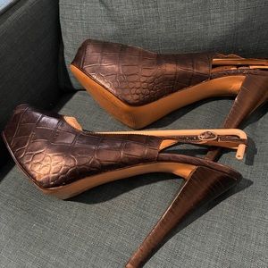 SALE!!  Nine West - Dark grey platform slingback heels